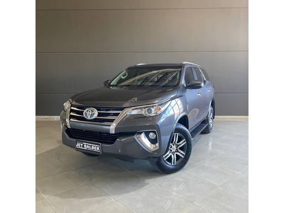 TOYOTA HILUX SW4 2.7 SRV 7 LUGARES 4X2 16V FLEX 4P AUTOMÁTICO